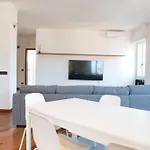 Vistalago Apartment