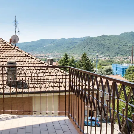 アパート Vistalago